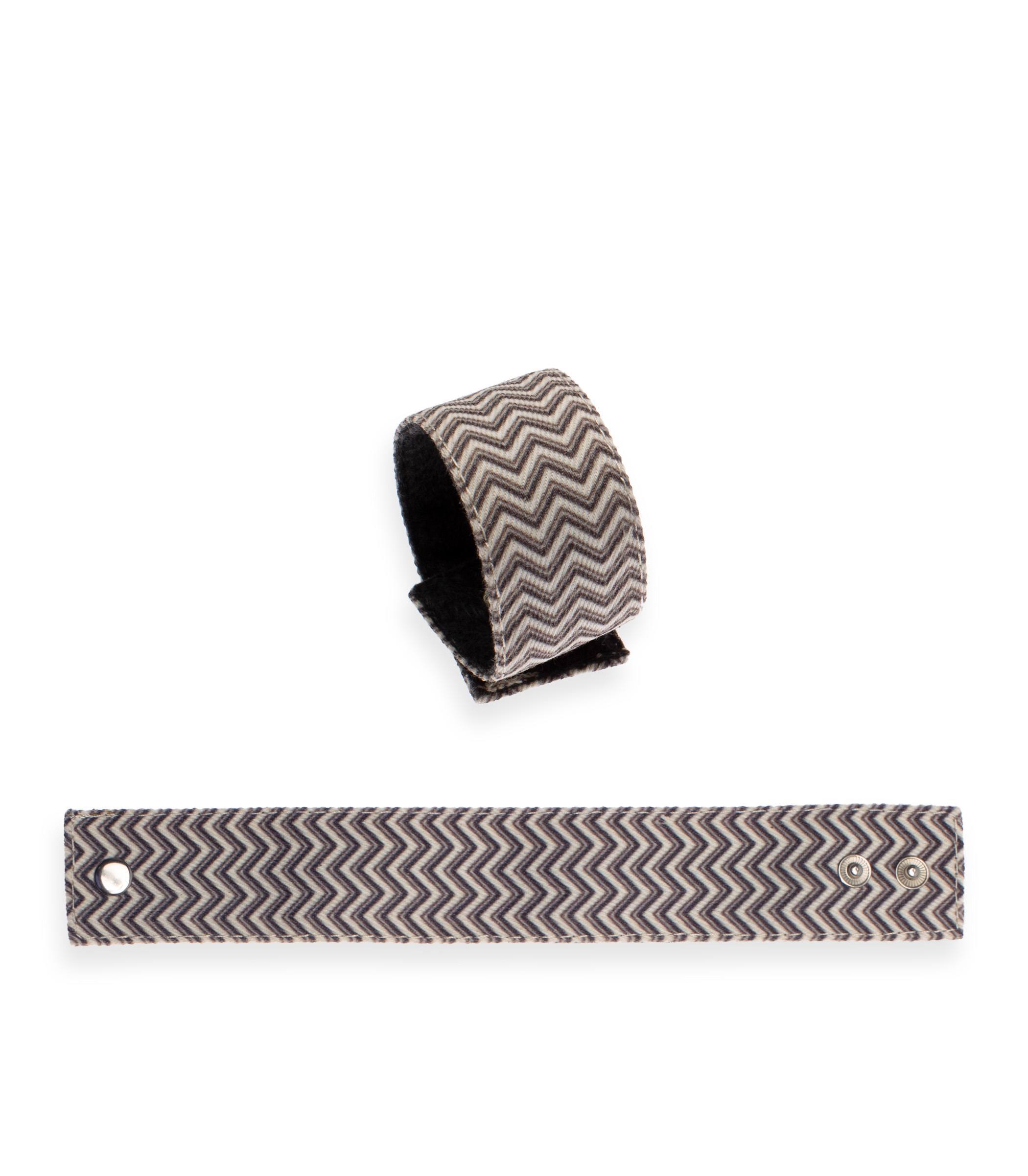 cotton-wristband-geometric-v